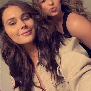 Meet your Posher, Casey